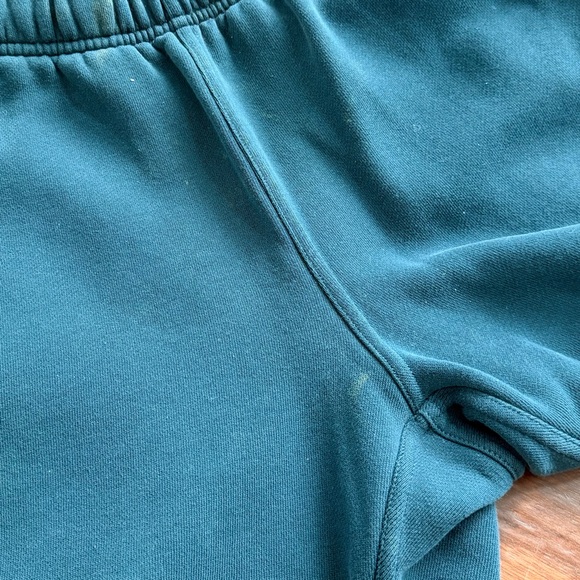 Lululemon Scuba Mid Rise Oversized Jogger Short - Picture 7 of 8